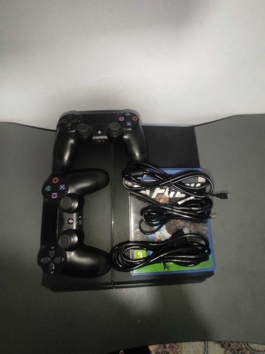 Продается пс4 новый