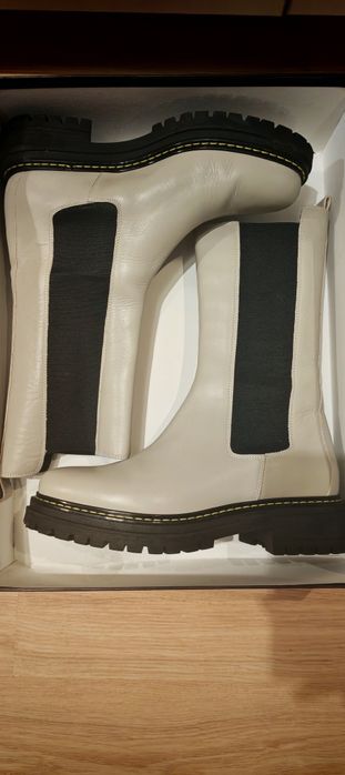 Pinko боти естествена кожа