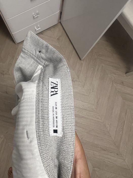Продам брюки Zara новые