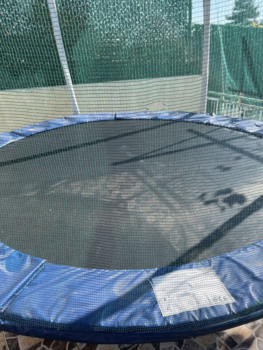 Батут ,трамплин за скачане