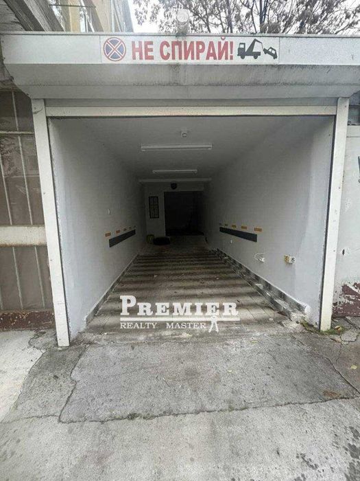 Двустаен апартамент след ремонт в квартал Възраждане, Бургас