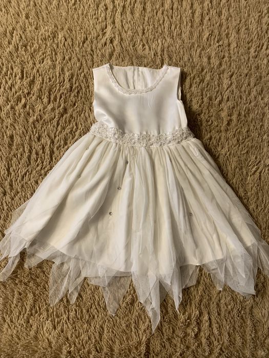 Нарядное платье