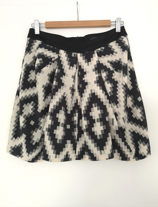 Fusta scurta Zara