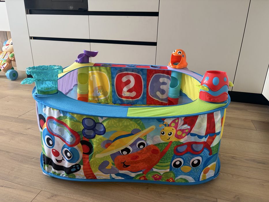 Playgro Активна гимнастика - басейн с 30 бр. топки