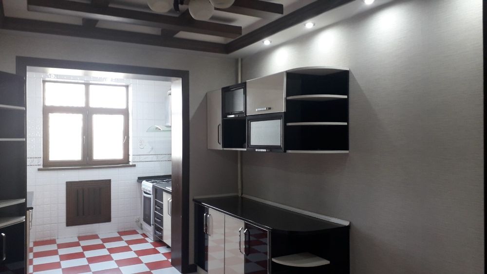 м. Беруний 4/4/9  110 м2. в доль дороги с ремонтом