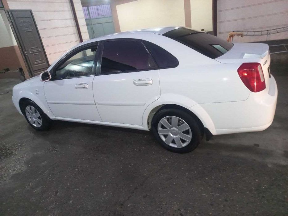 Ласетти 1.8 хороший состояние