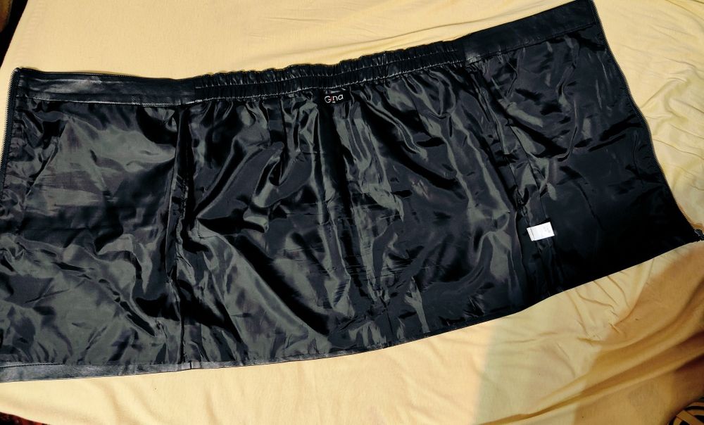 Fusta Gina  black.