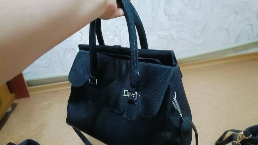 Продаются 2 сумки 1000