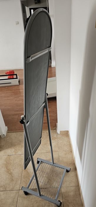 Oglinda pe roti reglabila