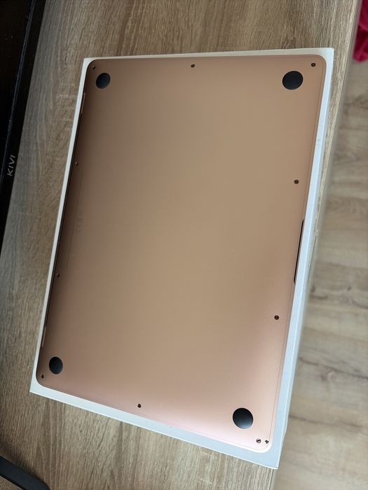 Apple MacBook Air 13" (2020) - Златен, пълен комплект