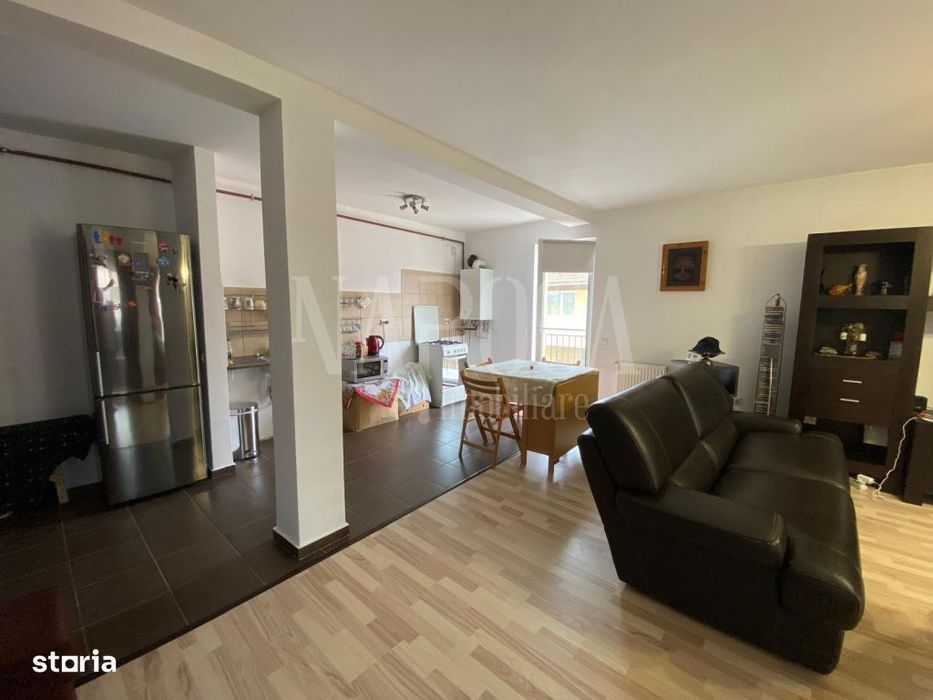 Apartament 3 camere de vanzare in Floresti