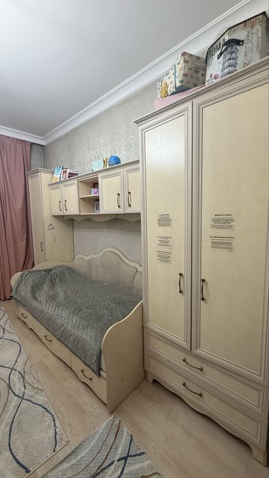 Шкаф с кроватью для детской комнаты