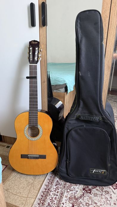 Гитара классическая “Squier”