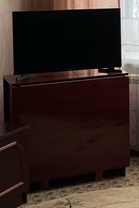 Продам стол книжка