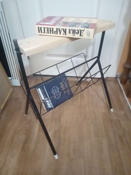 Советский столик для журналов книг