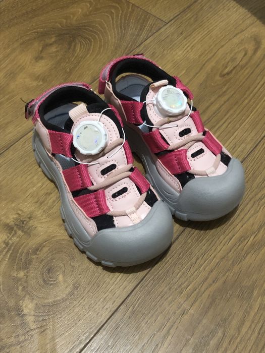 обувь для девочки