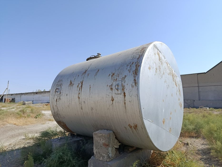 Емкост бочка сотилади