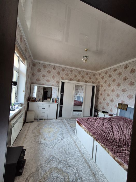 Қибрай марказида  Янгиобад маҳалла,  Якка чўп кўсаси 9 тупикда ховли