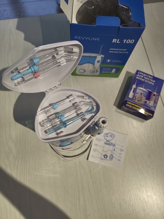 Ирригатор полости рта revyline RL 100