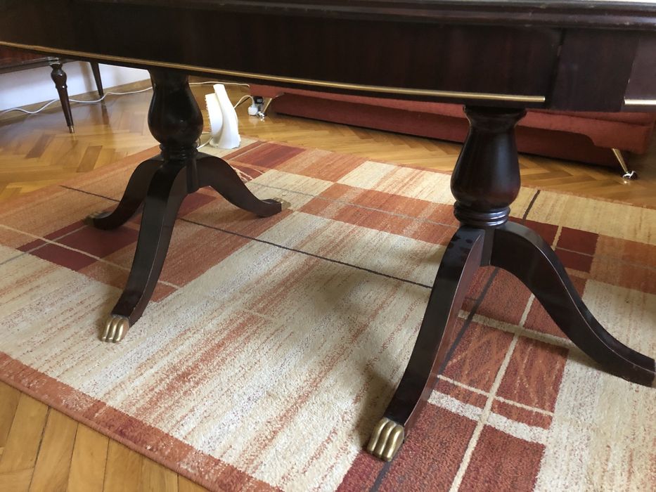 Masa extensibila eleganta si 6 scaune