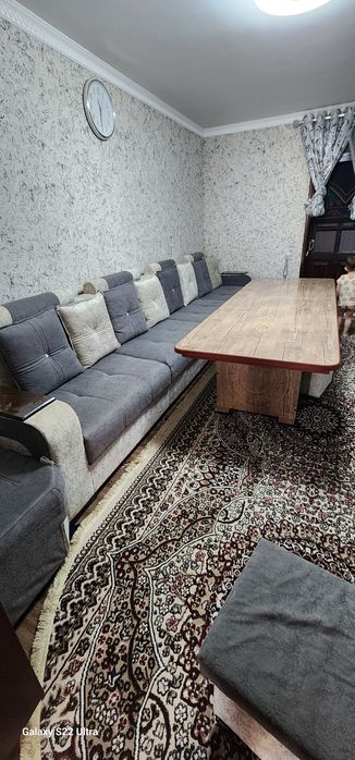 Уголок срочно сотилади