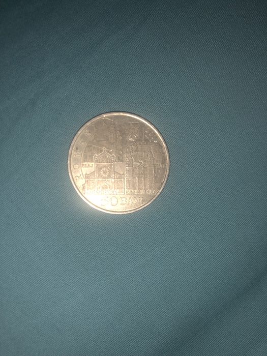 Vând 2 monede vechi și de colecție