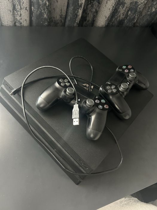 PlayStation 4 pro  +17 jocuri