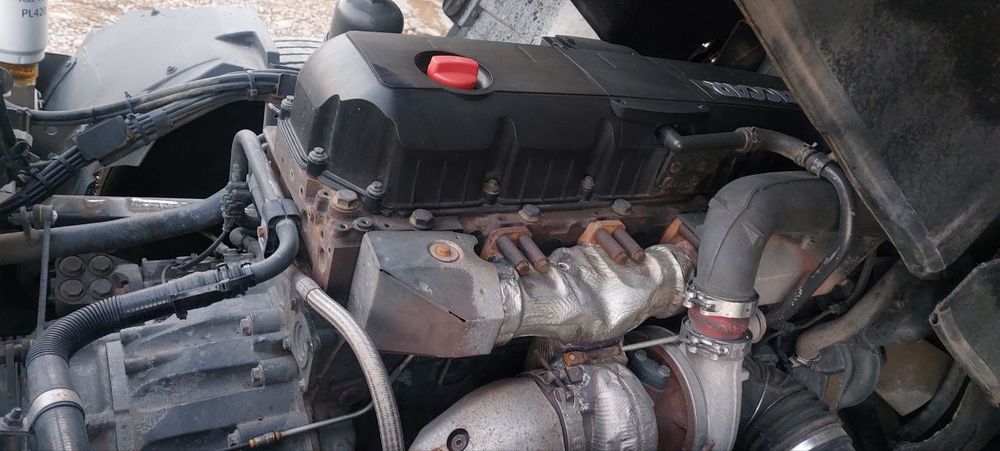 Daf yevro 5 motori sotiladi xolati juda zor yili 2011