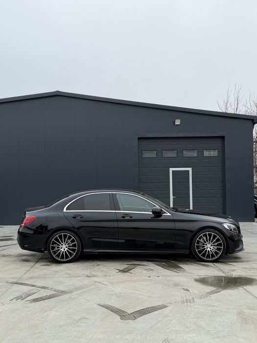 Mercedes Benz C250 2.0 Benzina (211 cp) 128.300KM