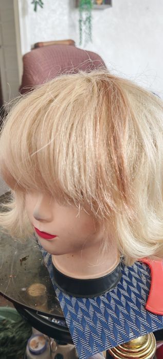 Парик светлый короткий