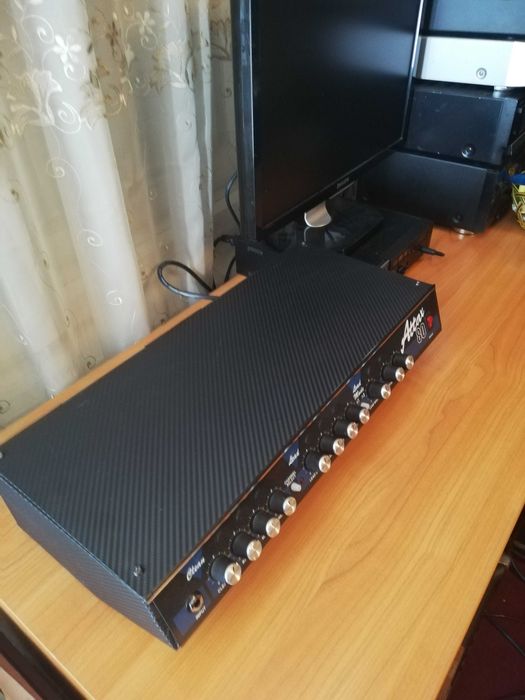 Германски  качествен усилвател /глава/ Hughes and Kettner за китара