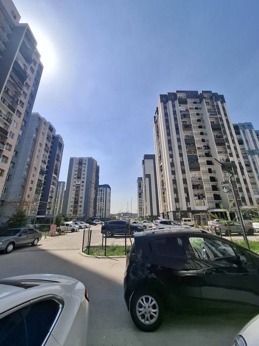 Arenda kvartira Yashnabod Olmos Navastiroyka 3xona 3etaj  oilaga beril