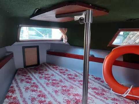 Ветроходна яха 6м. с платна и мотор Готова за плаване Отлична