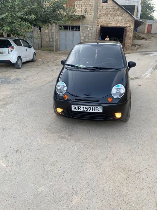 Холати яхши колган малумот телефон оркали
Yili 2013
Rangi qora
Gazi pr