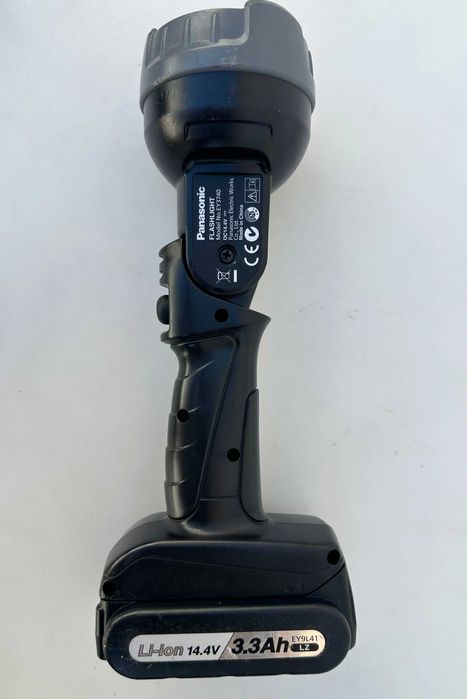 Panasonic 14.4V - Акумулаторен сет зеге, винтоверт и фенер