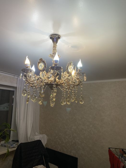 люстра для гостинный