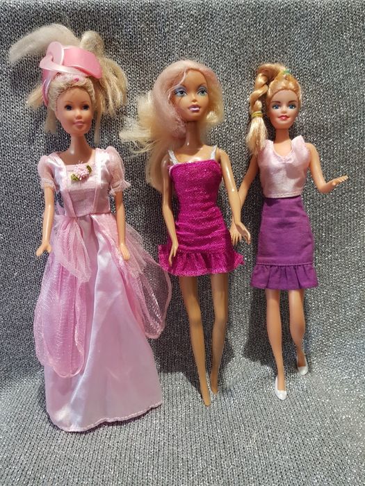 Кукли Барби от близкото минало,ползвани с нормални следи от употреба