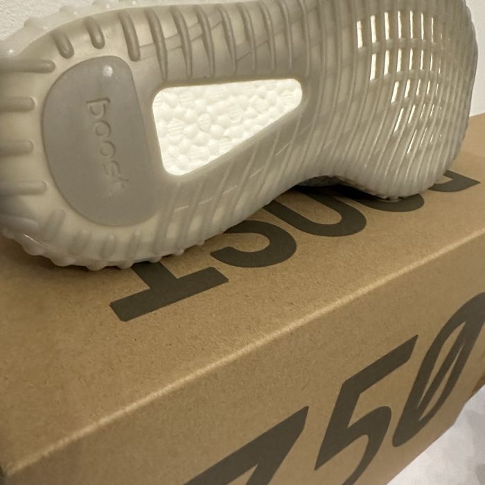 Oferta - Yeezy Boost 350 Tail Light