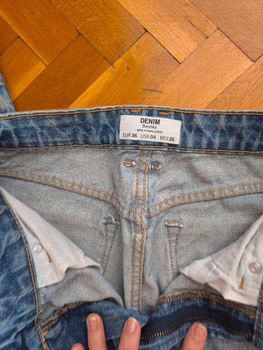 Маркови дънки Bershka, Pull& Bear