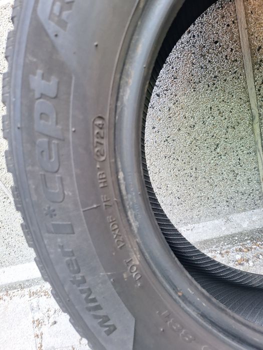 2бр 185/65/15 Hankook dot2724 като нови