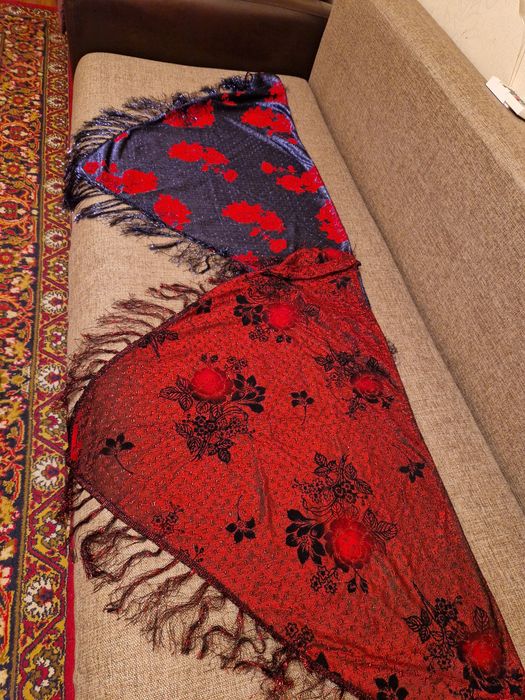 Новые платки и халаты срочно