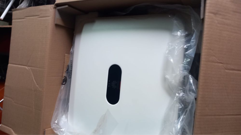 Invertor Huawei SUN2000-8KTL-M1, 8KW, Trifazat, Hibrid