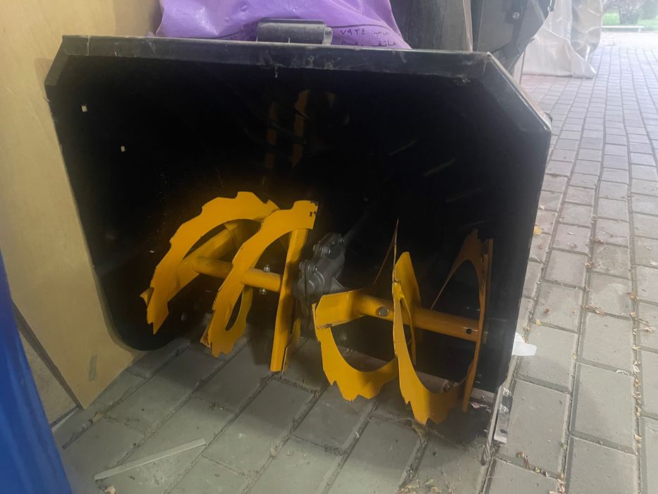 Снегоуборочная машина