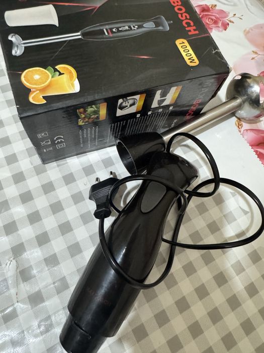 Ручной блендер требует ремонта