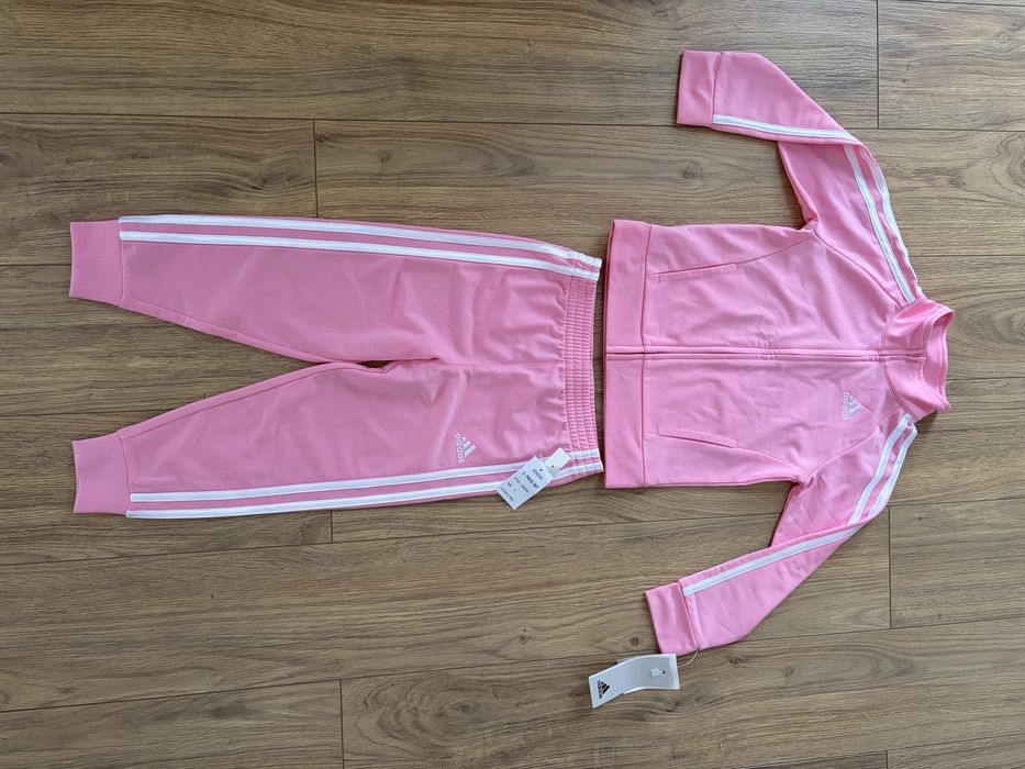 Екипи на Addidas за момиче 4г