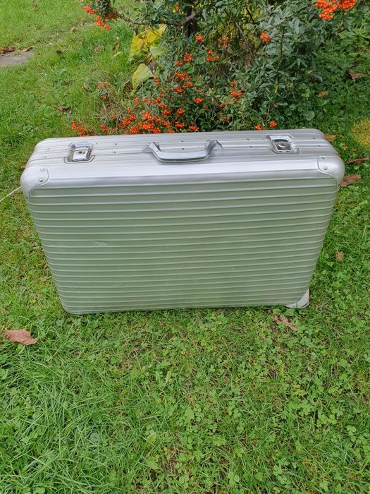 Geamantan aluminiu rimowa