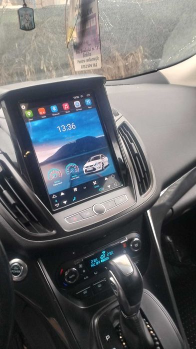 Vând Ford Kuga Poweshift Titanium automată