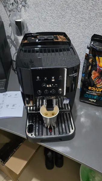 Кофемашина De'Longhi ECAM220.60.B!Кофе,который влюбляет с первой чашки