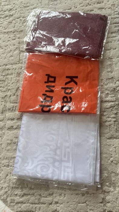 Продам платки новые красивые