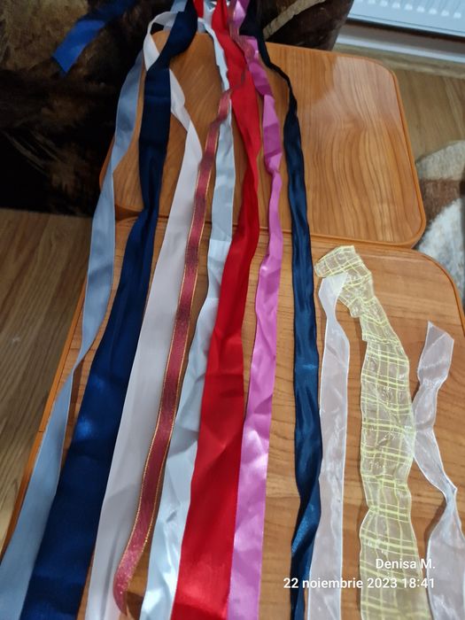 Panglica diferite culori